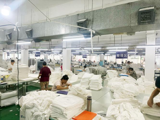 方怡,公司经营范围包括:销售代理;建筑装饰材料销售;技术